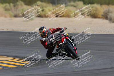 media/Oct-08-2022-SoCal Trackdays (Sat) [[1fc3beec89]]/Turn 10 (945am)/